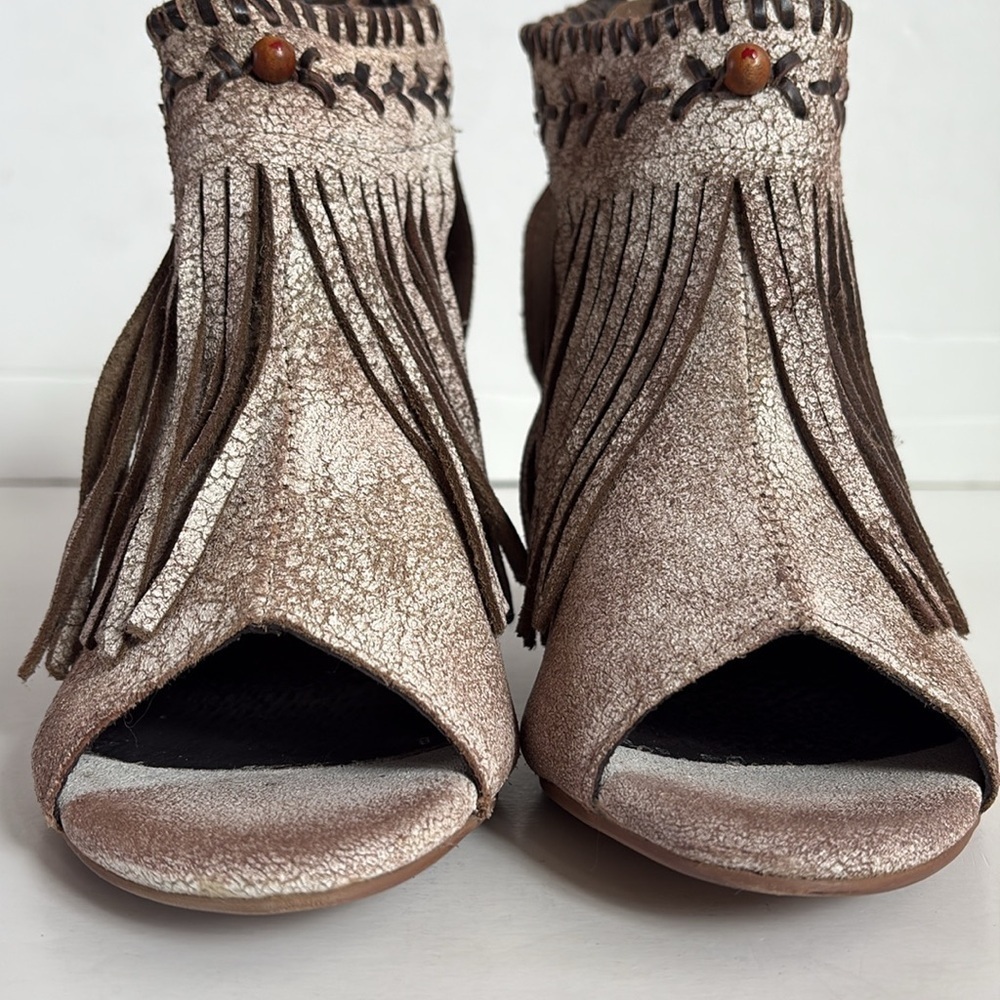 Roper vintage style suede beige w fringe fashion open toe sandal stacked heel - Picture 4 of 16